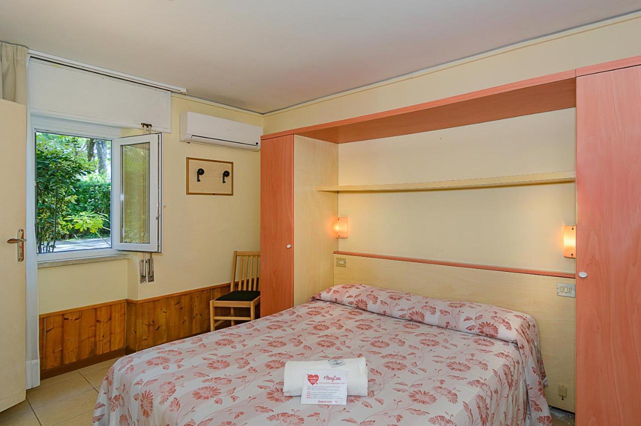Hotel Storyville Business & Holiday Cinquale Exterior foto
